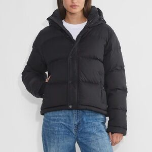 Aritzia Super Puff Shorty cliMATTE
